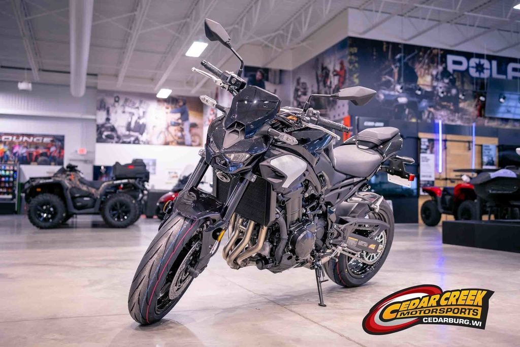 2025 Kawasaki Z900 ABS Metallic Spark BlackMetallic Carbon Gray - Sold Boat