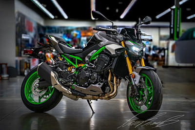 BOATZON | Kawasaki Z900 SE ABS 2025