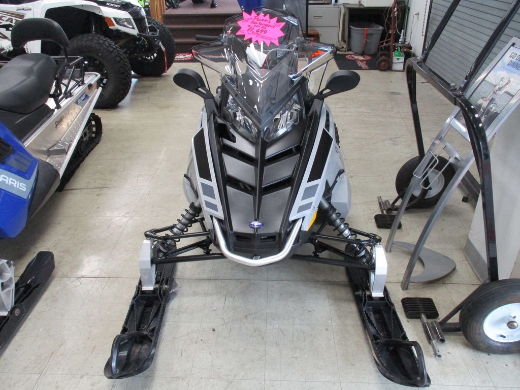 Polaris® 550 VOYAGEUR LXT ES NTH ED 2025
