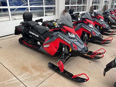 BOATZON | Polaris® 650 Indy Adventure 137 Indy Red 2024