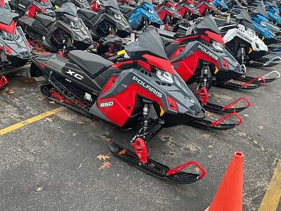 BOATZON | Polaris® 650 Indy XC 129 Indy Red 2024