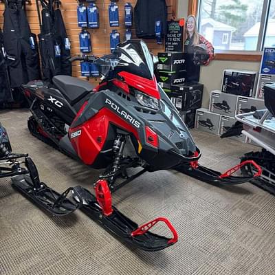 BOATZON | Polaris® 650 Indy XC 129 Indy Red 2024