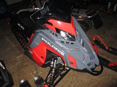 BOATZON | Polaris® 650 Indy XC 137 Indy Red 2024