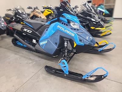 BOATZON | Polaris® 850 Indy XC 137 Zenith Blue 2024