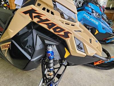 BOATZON | Polaris® 850 RMK Khaos 155 Gloss BlackMilitary TanOrange Burst 2024