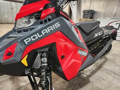 BOATZON | Polaris® 850 Switchback XC 146 Gloss Black 2024