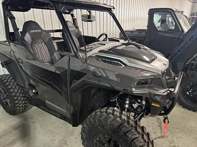 BOATZON | Polaris® General XP 1000 Ultimate 2025 BOATZON | Polaris® General XP 1000 Ultimate 2025