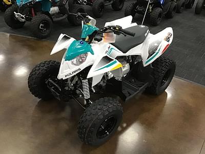 BOATZON | Polaris® OUTLAW 110 EFI  BRIGHT WHITE  RAD GREEN 2025