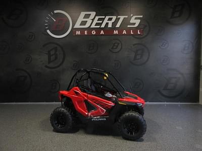 BOATZON | Polaris® RZR 200 EFI Indy Red CA 2025 BOATZON | Polaris® RZR 200 EFI Indy Red CA 2025