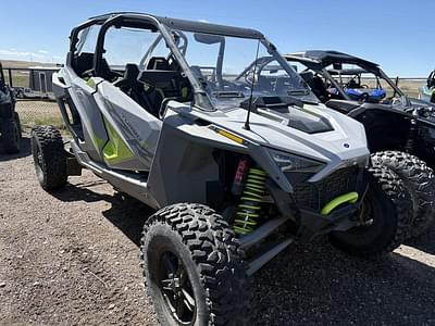 BOATZON | Polaris® RZR Turbo R 4 Ultimate 2022 BOATZON | Polaris® RZR Turbo R 4 Ultimate 2022