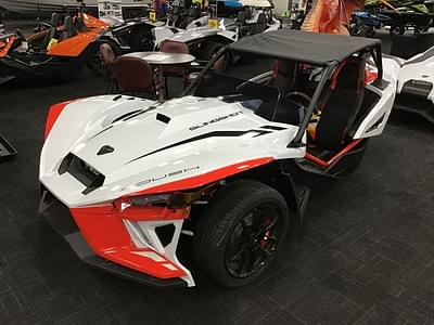 BOATZON | Polaris® SLINGSHOT ROUSH AUTODRIVE RACETRACK RED ROUSH Edition 2024