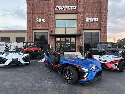 BOATZON | Polaris Slingshot® SLINGSHOT R MANUAL 2024