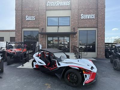 BOATZON | Polaris Slingshot® SLINGSHOT ROUSH AUTODRIVE RACETRACK RED ROUSH Edition 2024