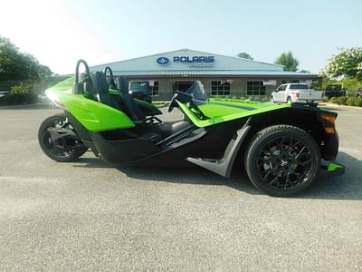 BOATZON | Polaris Slingshot® Slingshot SL AutoDrive Liquid Lime 2025