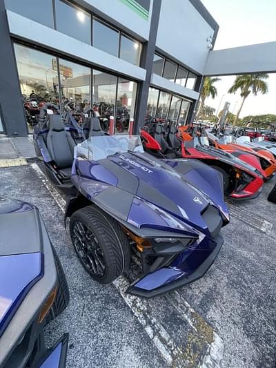 BOATZON | Polaris Slingshot® Slingshot SL AutoDrive Midnight Blue 2024