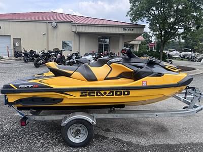 BOATZON | Sea-Doo RXTX 300 Millenium Yellow 2023 BOATZON | Sea-Doo RXTX 300 Millenium Yellow 2023