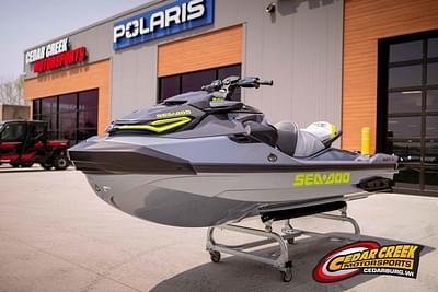 BOATZON | Sea-Doo RXTX 325 Ice Metal  Manta Green 2025