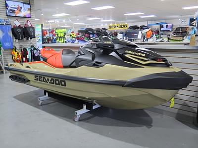 BOATZON | Sea-Doo RXTX 325 Metallic Tan  Lava Red Premium 2025