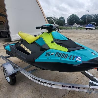 BOATZON | Sea-Doo Spark 3up Rotax 900 ACE CONV  iBR 2022