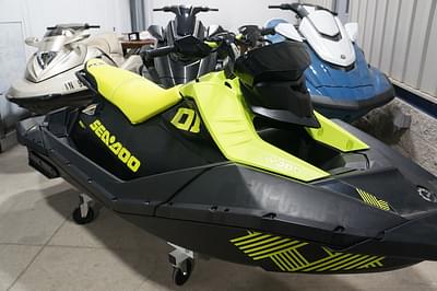 BOATZON | Sea-Doo Spark Trixx 2up Rotax 900 HO ACE iBR and Audio 2023