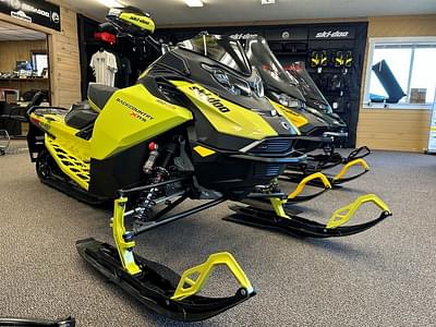 BOATZON | Ski-Doo Backcountry XRS 850 ETEC TR 146 SS St150 1543in Ski1025inY 2025