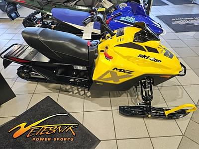 BOATZON | Ski-Doo MXZ 200 2024