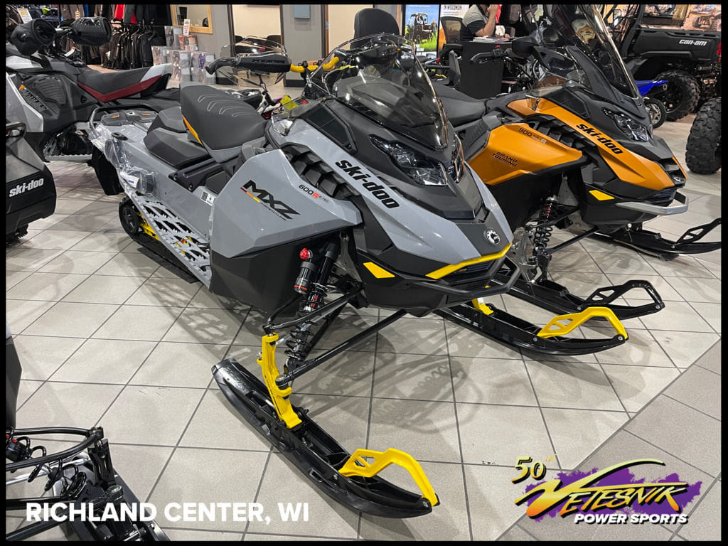 New Ski-Doo MXZ Adrenaline with Blizzard Package 600R ETEC 129 Ice