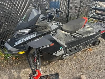 BOATZON | Ski-Doo MXZ X Rotax 850 ETEC Ripsaw 125 Black 2020