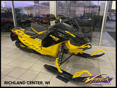 BOATZON | Ski-Doo MXZ XRS 600R ETEC 137 Ice R XT 15 Std72 inYellow 2025