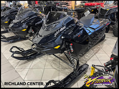 BOATZON | Ski-Doo MXZ XRS 850 ETEC 137 RipSaw 125 Std72 inBlack 2025