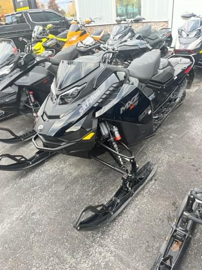 BOATZON | Ski-Doo MXZ XRS Rotax 850 ETEC Ice R1025SmartS  TX  Blk 2023