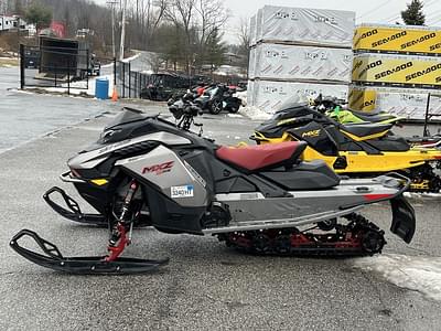 BOATZON | Ski-Doo MXZ XRS Rotax 850 ETEC Ice R72Red 2023