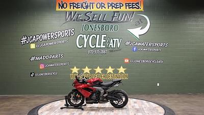 BOATZON | Triumph Daytona 660 Carnival RedSapphire Black 2025