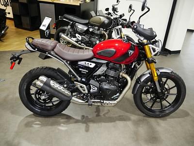 BOATZON | Triumph Scrambler 400 X Carnival Red  Phantom Black 2024