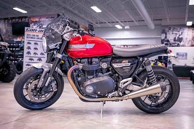 BOATZON | Triumph Speed Twin 1200 Red Hopper 2023