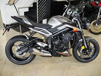 BOATZON | Triumph Street Triple 765 RS Silver Ice 2025