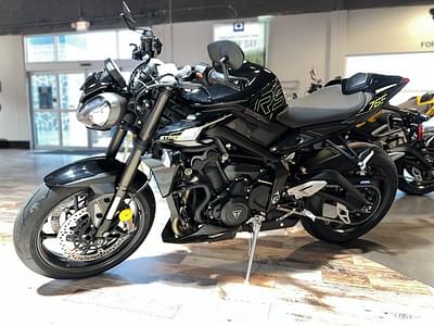 BOATZON | Triumph Street Triple RS Sapphire Black 2025