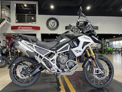 BOATZON | Triumph Tiger 1200 Rally Pro Matte Khaki Green 2023