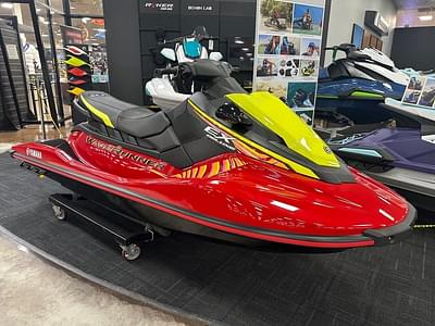 BOATZON | Yamaha EX Deluxe TORCH REDBLACK 2024