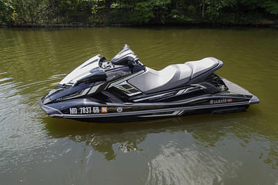 BOATZON | Yamaha FX CR SVHO  BlackWhite 2017