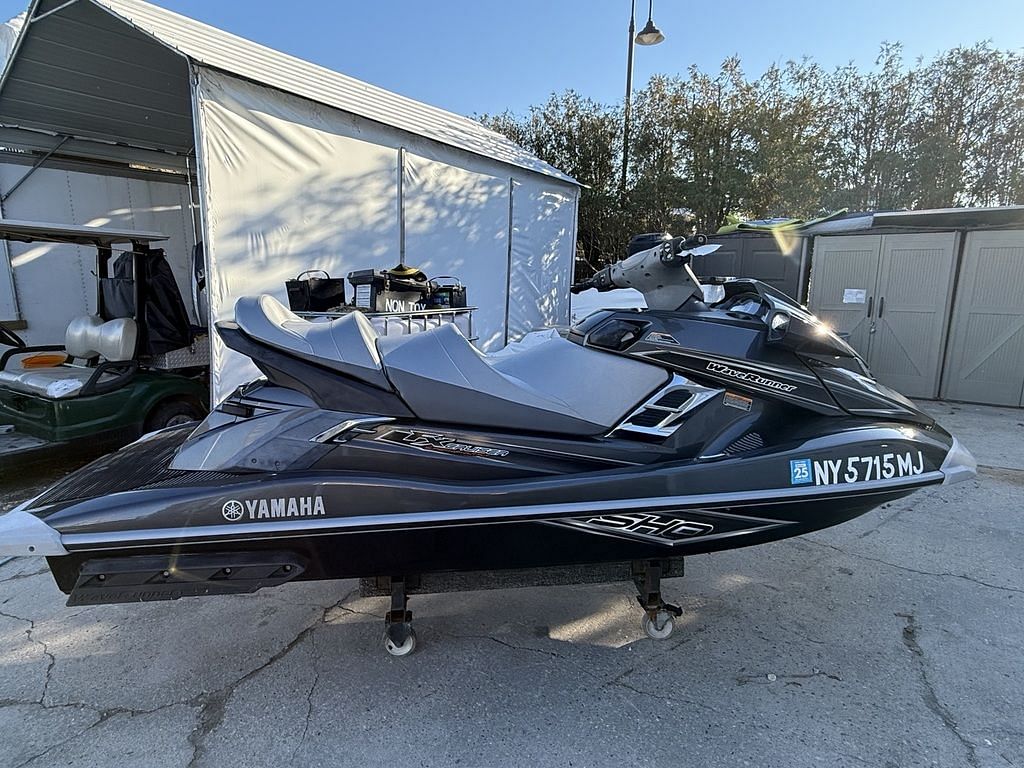 yamaha-fx-cruiser-sho-2013-