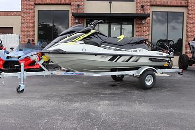 BOATZON | Yamaha Marine GP1900ABB 2025