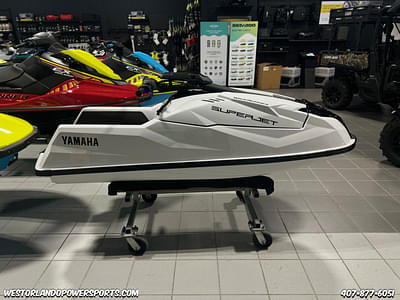 BOATZON | Yamaha SuperJet 2025