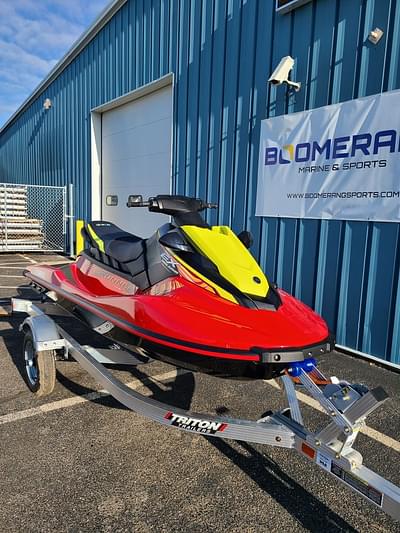 BOATZON | Yamaha WaveRunners EX Deluxe 2024