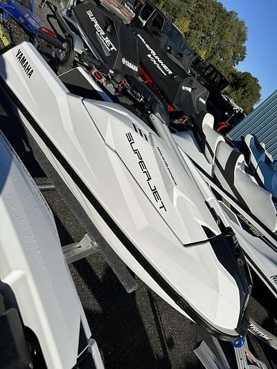 BOATZON | Yamaha WaveRunners SuperJet 2024