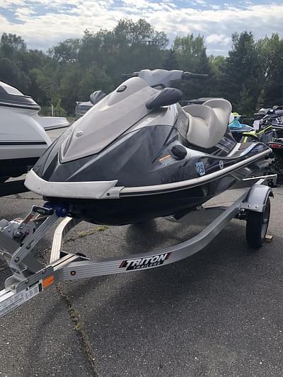 BOATZON | Yamaha Waverunners VX Cruiser 2010