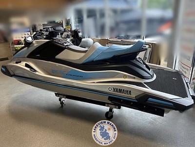 BOATZON | Yamaha WaveRunners VX Cruiser 2024