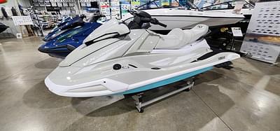 BOATZON | Yamaha WaveRunners VX Cruiser HO 2025