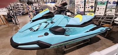 BOATZON | Yamaha WaveRunners VX Limited HO 2025