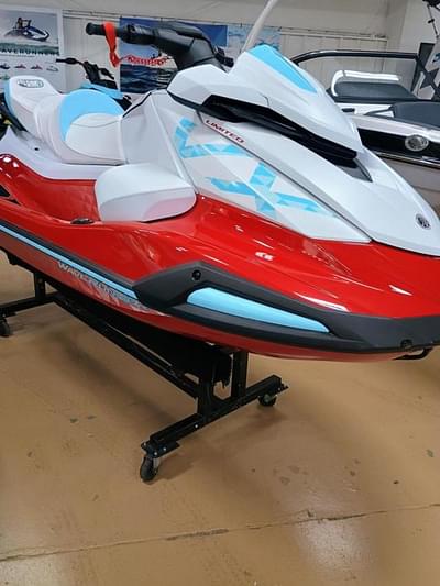 BOATZON | Yamaha Waverunners VX LTD 2025